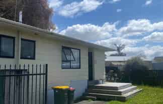 61B Palmers Road, Clendon Park