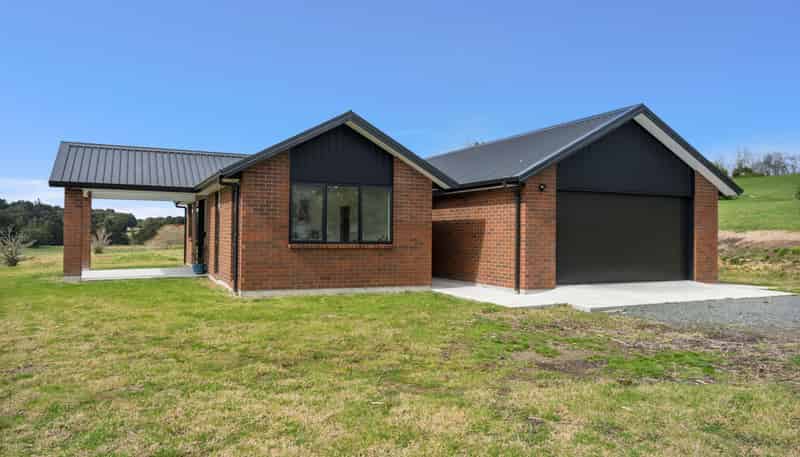 14 Riversong Road, Kauri
