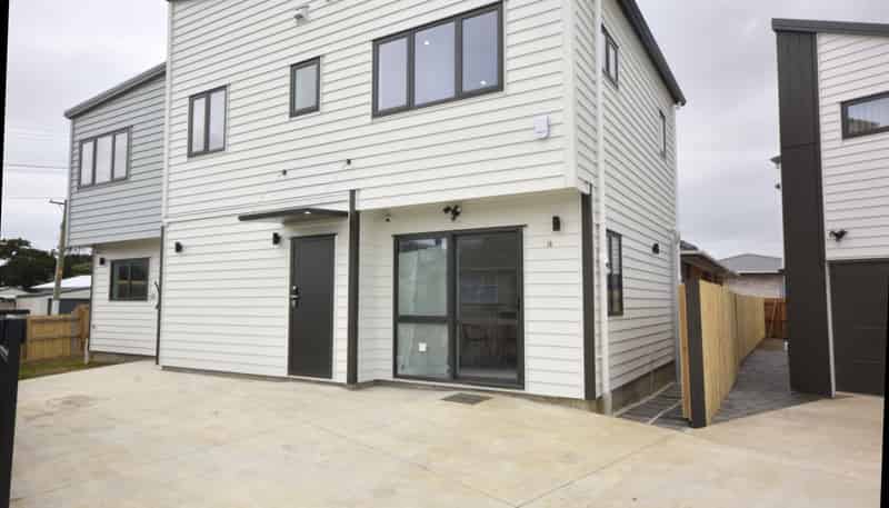 2A Athelstan Place, Otara
