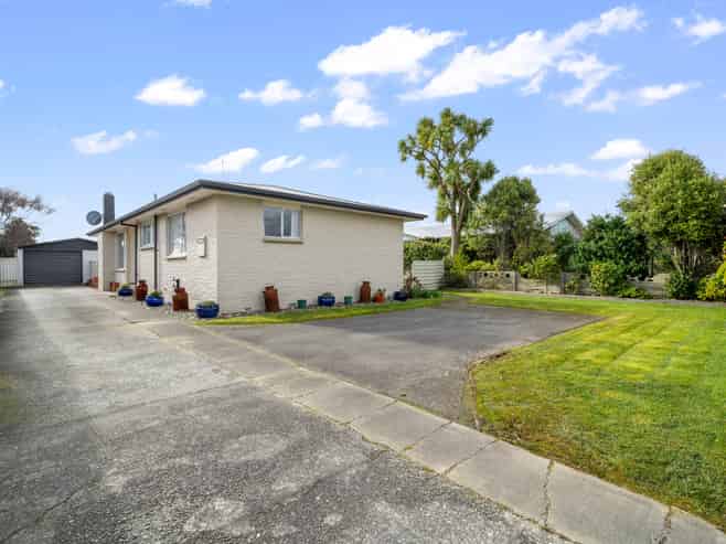 230 Tramway Road, Strathern
