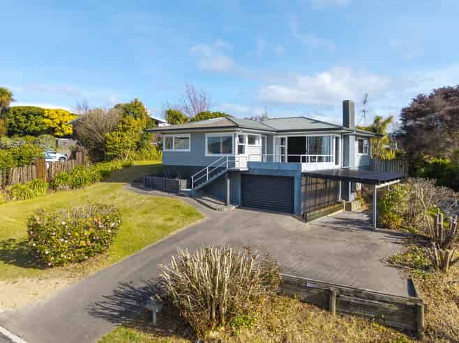18 Scenic Heights, Acacia Bay