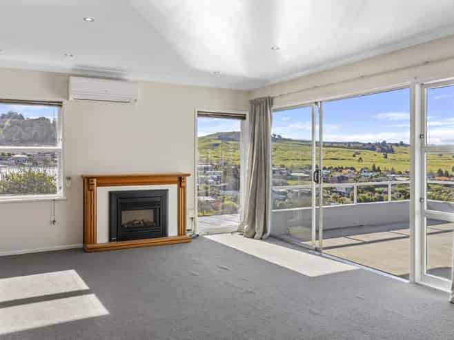 18 Scenic Heights, Acacia Bay