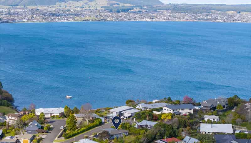 18 Scenic Heights, Acacia Bay