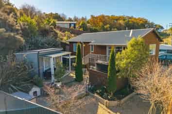 11 Tenby Street, Moeraki