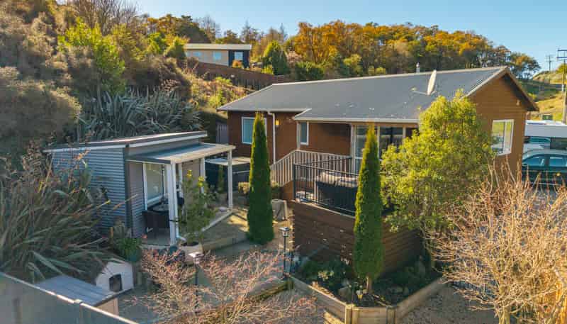 11 Tenby Street, Moeraki