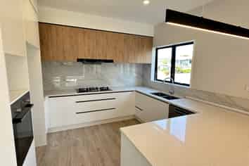 41A Gosford Drive, Botany Downs