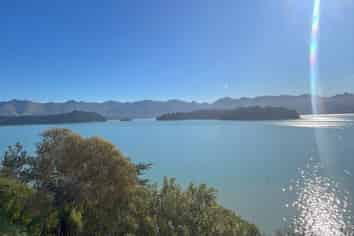 9 Bayview Road, Charteris Bay