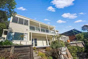 9 Bayview Road, Charteris Bay