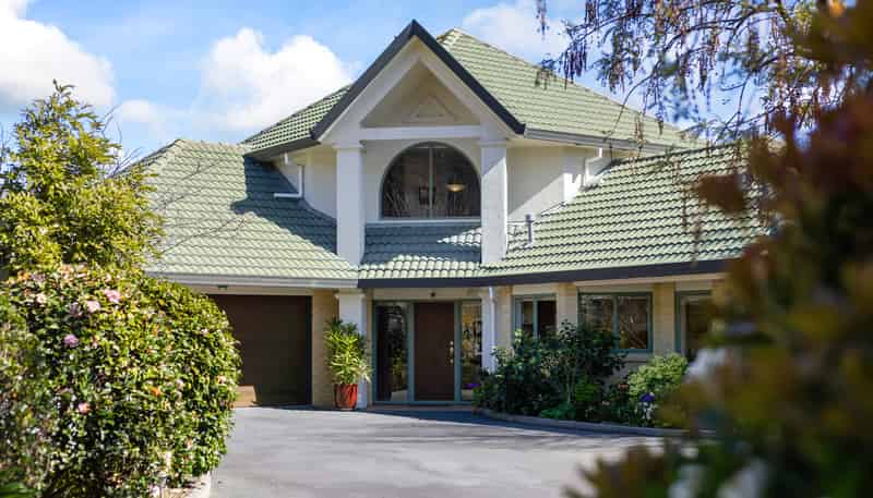 16 Cranbrook Grove, Waikanae
