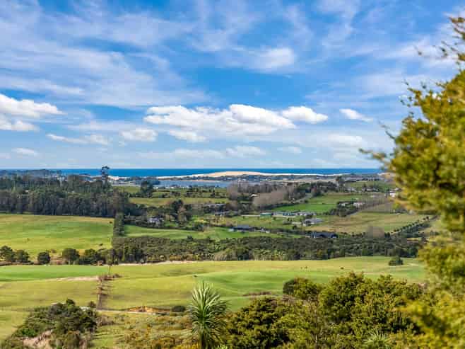 2/115 Lawrence Road, Mangawhai