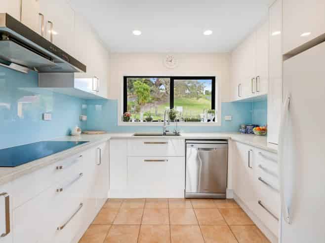 20 Roberts Road, Matakatia