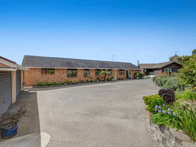 20 Roberts Road, Matakatia