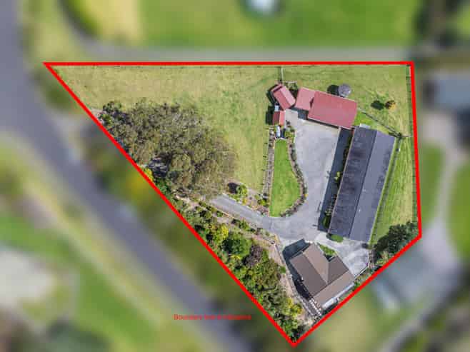20 Roberts Road, Matakatia
