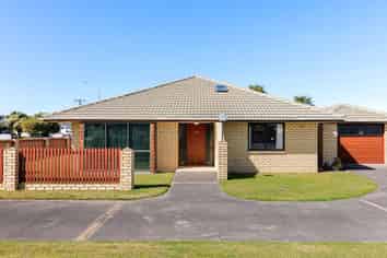 674/674A Aberdeen Road, Te Hapara