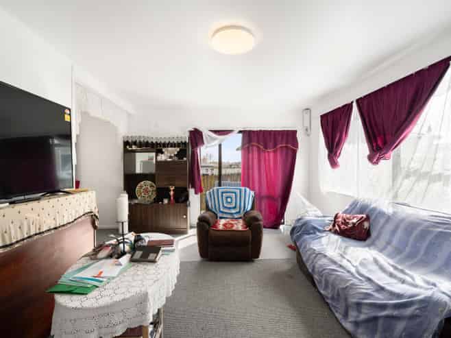 2/12 Silver Creek Road, Weymouth
