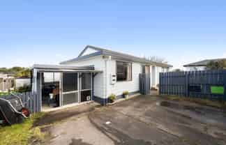 2/12 Silver Creek Road, Weymouth