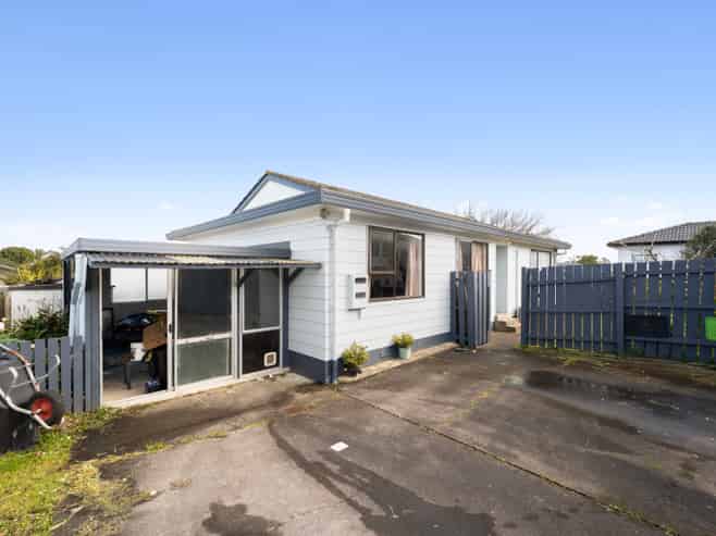 2/12 Silver Creek Road, Weymouth