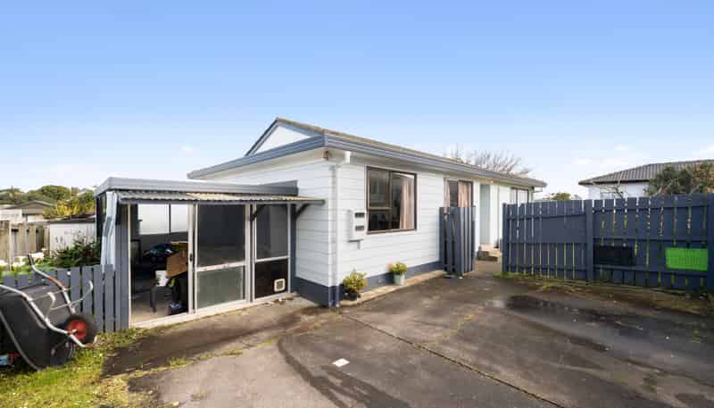 2/12 Silver Creek Road, Weymouth