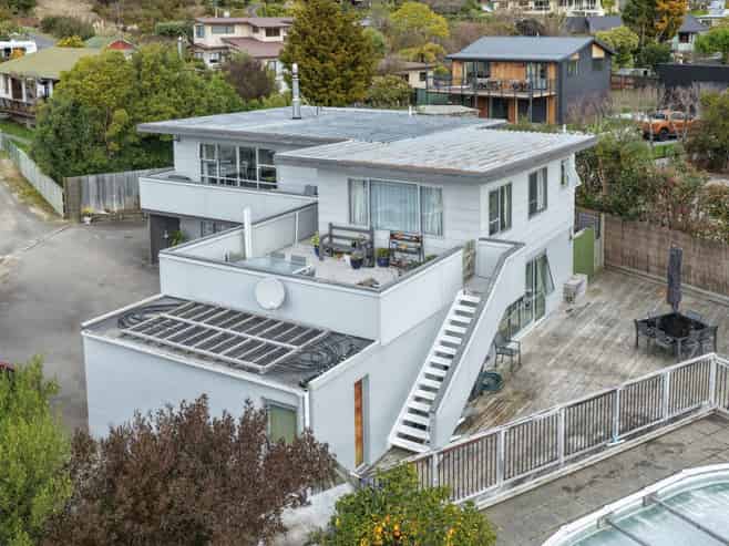 23 Moana View Road, Waikawa