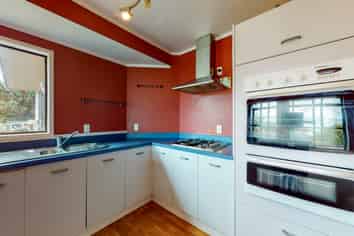 12 Jasmine Grove, Maungaraki