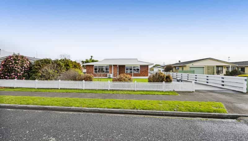 25 Victoria Street, Hawera