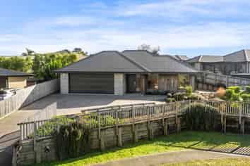 4 Torrey Pines Rise, Kamo