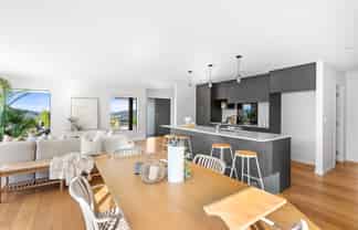 4 Torrey Pines Rise, Kamo