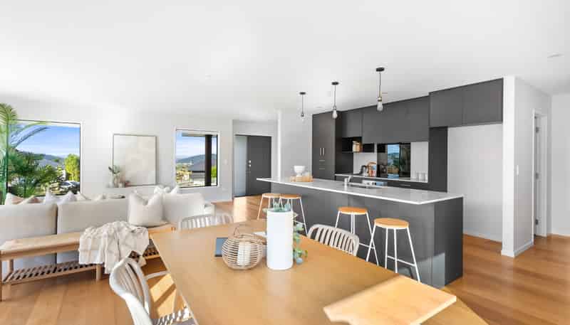 4 Torrey Pines Rise, Kamo