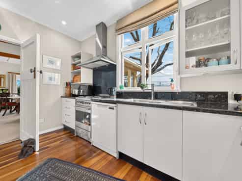 51 Park Road, Carterton