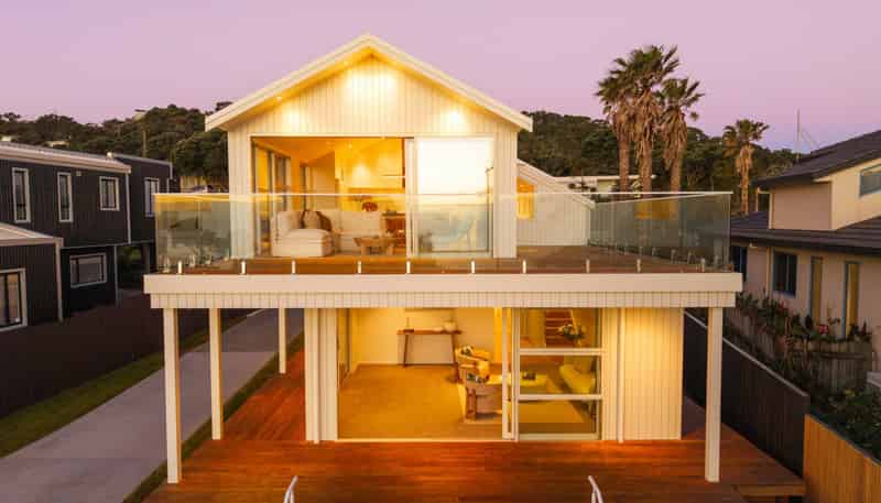 4 Ngatira Road, Muriwai