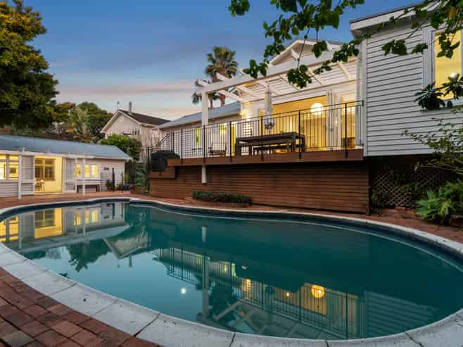 50 St Johns Road, Meadowbank