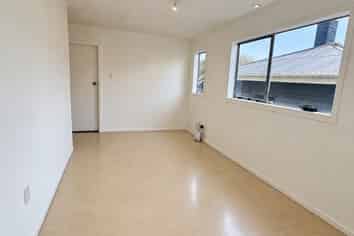 42 Hall Avenue, Otahuhu