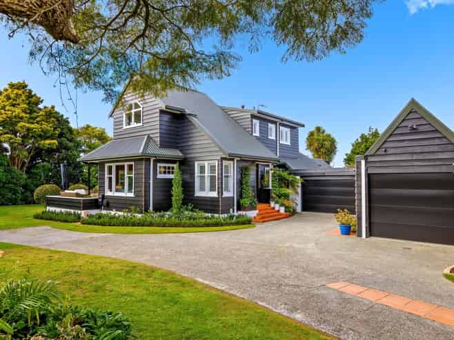 74 Kings Avenue, Matua