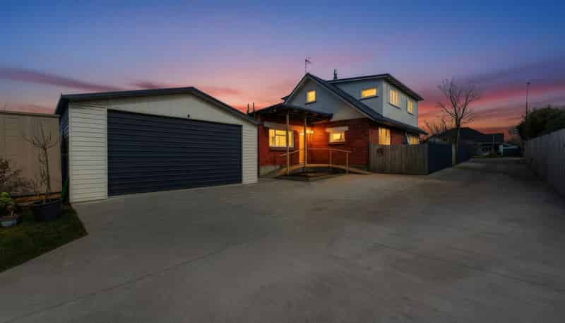 16 Preston Street, West End