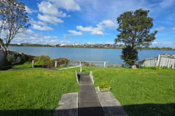 211 Princess Street East, Otahuhu