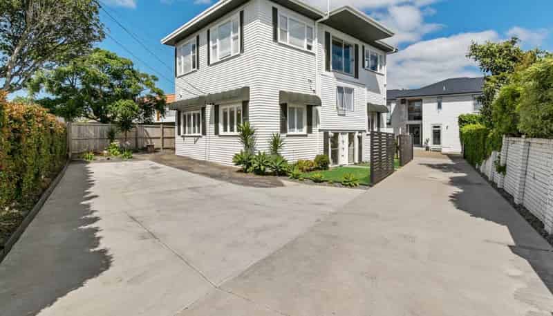 65 Selwyn Avenue, Mission Bay