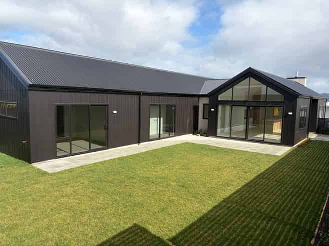 15 Tatahi Street, Wharewaka