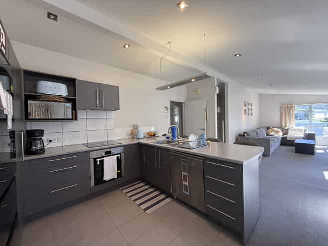 65a Fraser Avenue, Johnsonville