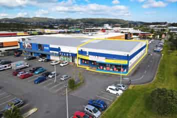 Rare Mega Centre Bulk Retail Opportunity!