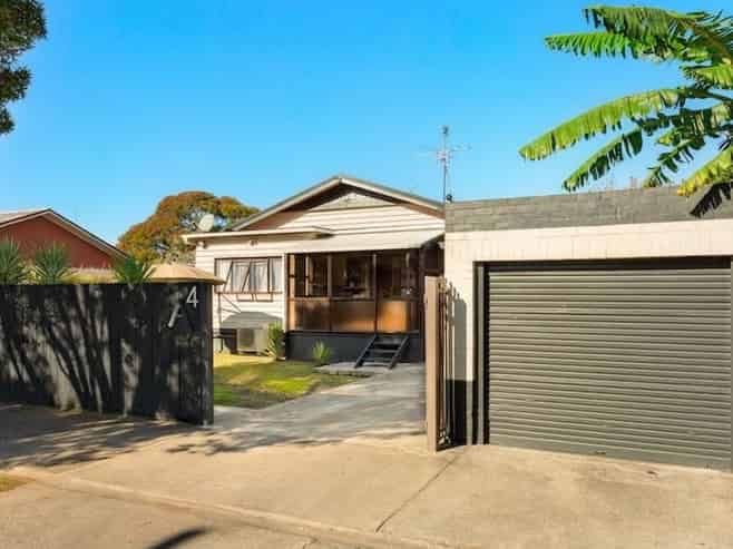 1/4 Orchard Street, Avondale