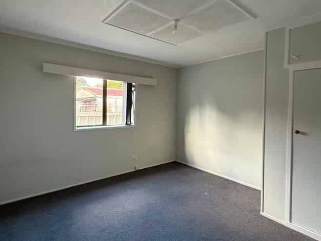 1/4 Orchard Street, Avondale