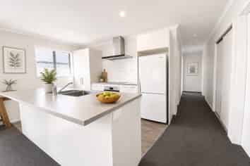 16 Higgins Street, Woodend