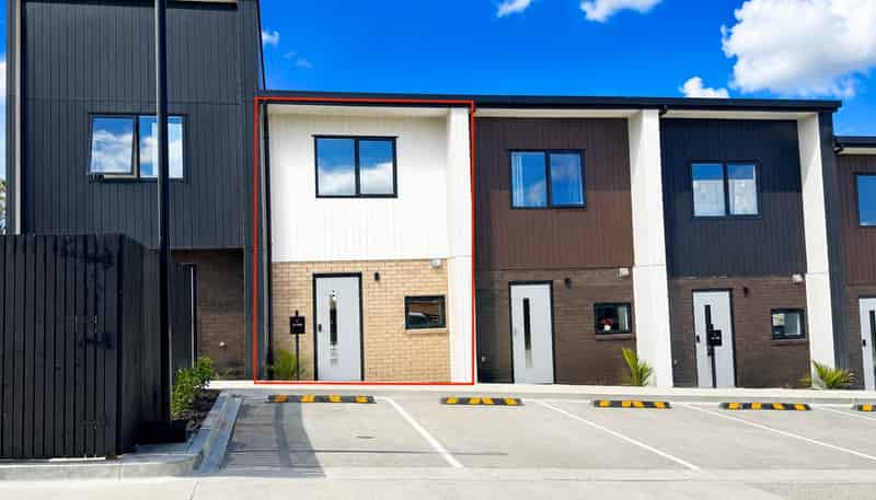 2/107 Selo St, Glen Eden