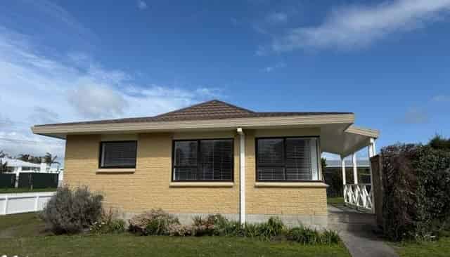 2A Pine Road, Orewa