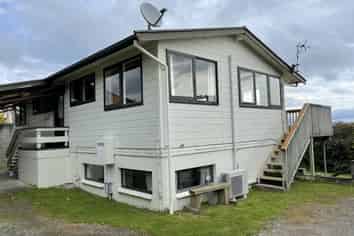 35  Birch Street, Hilltop