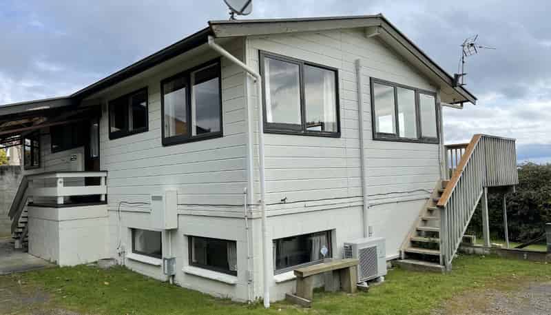 35  Birch Street, Hilltop