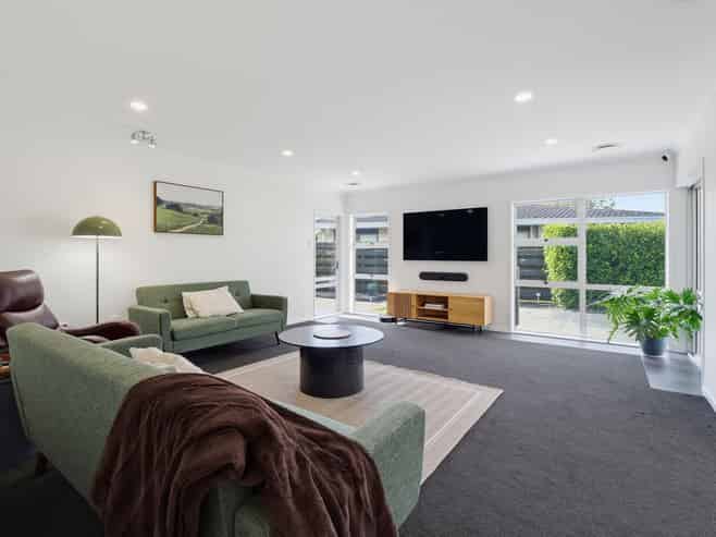 8 Aintree Crescent, Awapuni