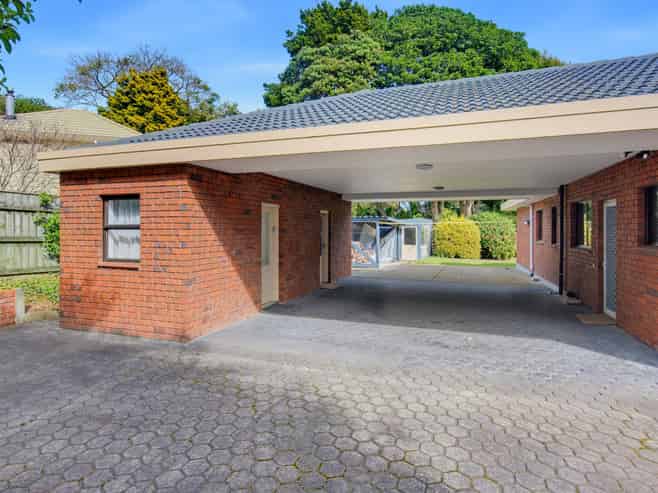 10 Karaka Grove, Waikanae
