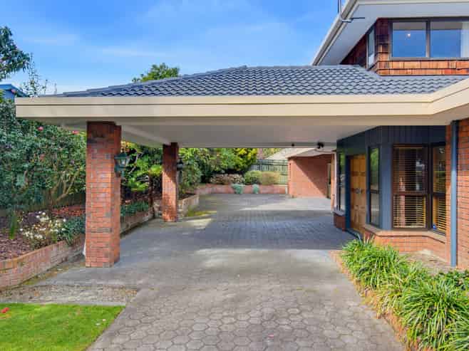 10 Karaka Grove, Waikanae