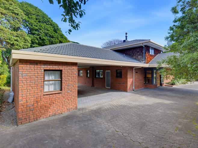 10 Karaka Grove, Waikanae